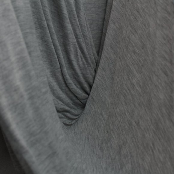 Cabi Women's XS 3245 Taylor Draped Twist Front Top - Picture 2 of 10